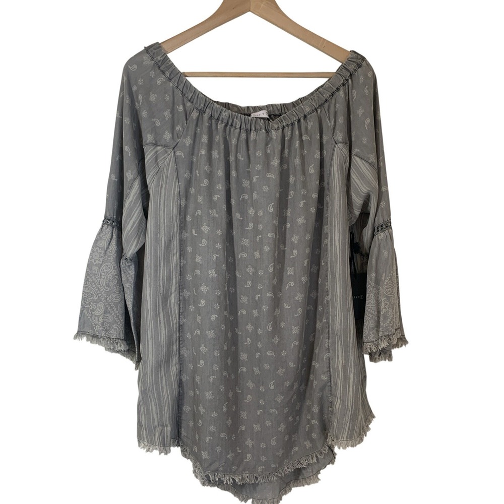 Billy T Shirt Womens Large Gray Off Shoulder Tunic Top Bandana Print Raw Edge